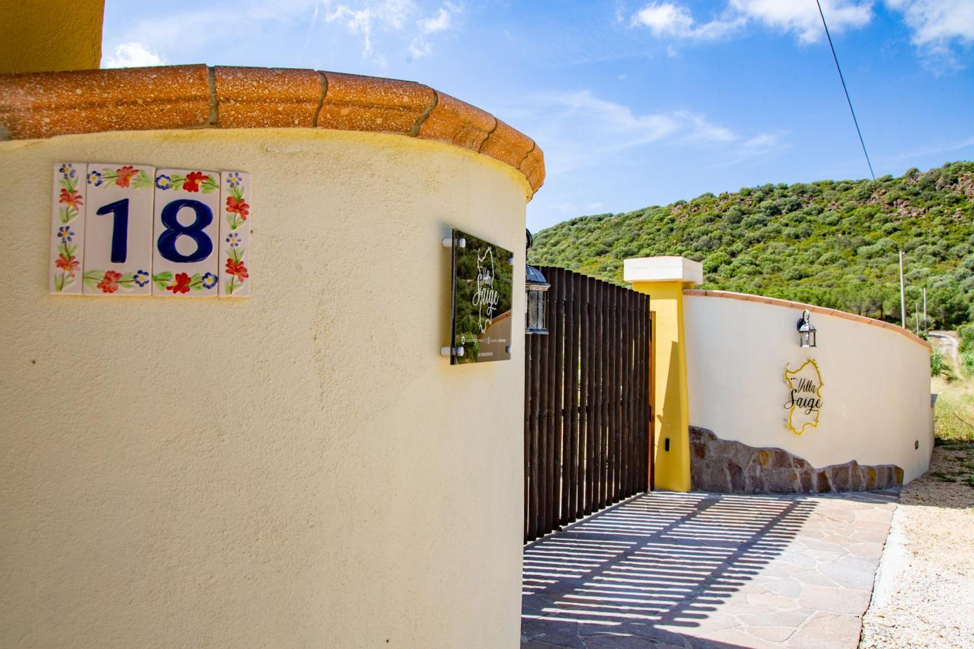 Villa Saige , Piscina Con Idromassaggio ألغيرو المظهر الخارجي الصورة